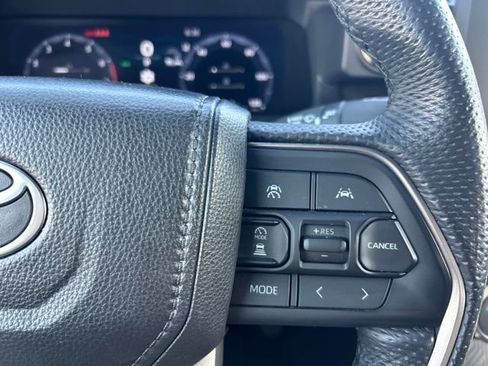 Certified 2024 Toyota Tacoma TRD Off-Road AWD/4WD image 18