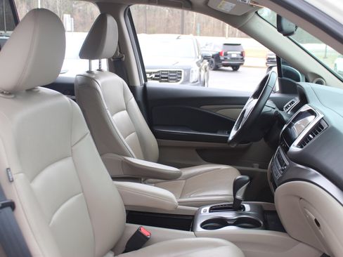 Used 2018 Honda Ridgeline RTL-T image 33