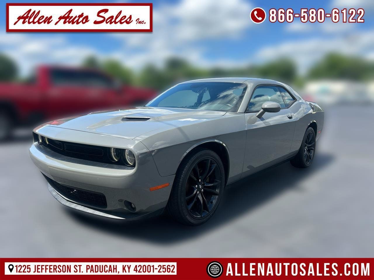 Used 2018 Dodge Challenger SXT w/ Blacktop Package RWD image 1