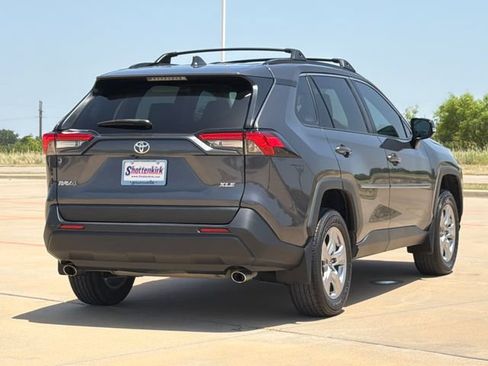 Used 2023 Toyota RAV4 XLE w/ Convenience Package FWD image 7