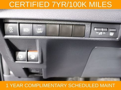 Used 2023 Toyota Sienna XSE w/ XSE Plus Package AWD/4WD image 20