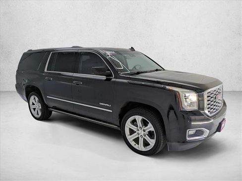 Used 2018 GMC Yukon XL Denali w/ Denali Ultimate Package AWD/4WD image 3