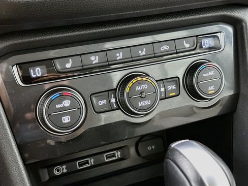 Used 2018 Volkswagen Tiguan S FWD image 23