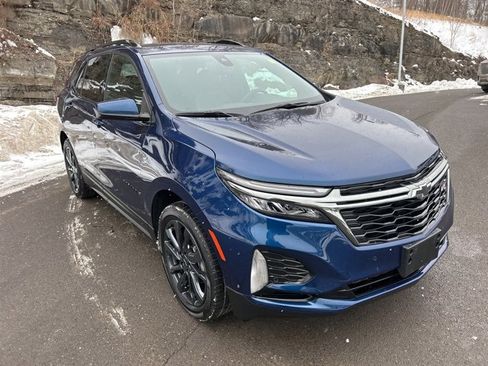 Used 2022 Chevrolet Equinox RS image 3