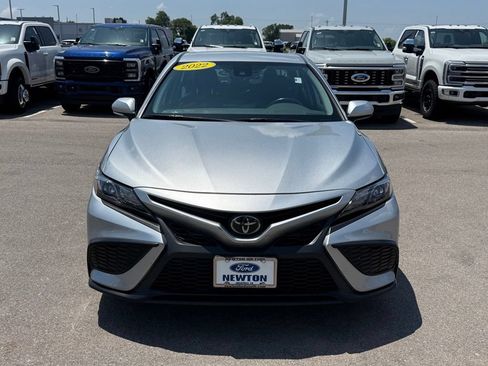 Used 2022 Toyota Camry SE FWD image 38
