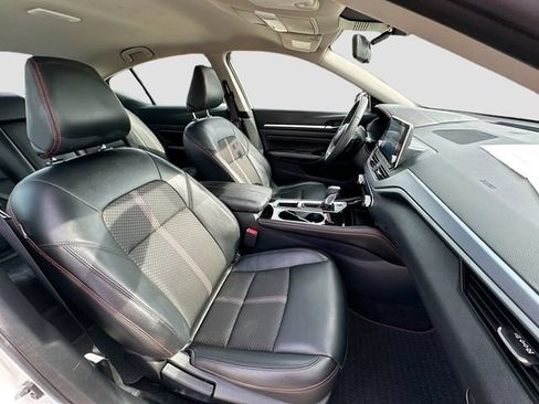 Used 2023 Nissan Altima 2.5 SR FWD image 25