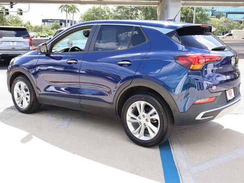 Used 2023 Buick Encore GX Preferred w/ Cold Weather Comfort Package FWD image 5