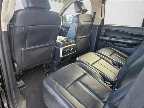 Used 2024 Ford Expedition XLT image 11