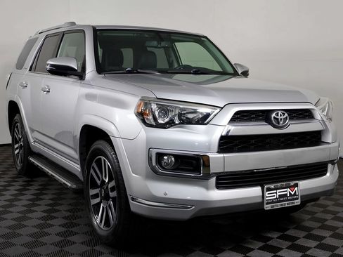 Used 2015 Toyota 4Runner Limited AWD/4WD image 5