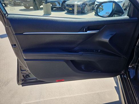 Used 2022 Toyota Camry SE w/ Convenience Package FWD image 21