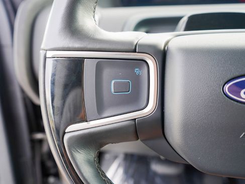 Used 2025 Ford Expedition Max Platinum image 12