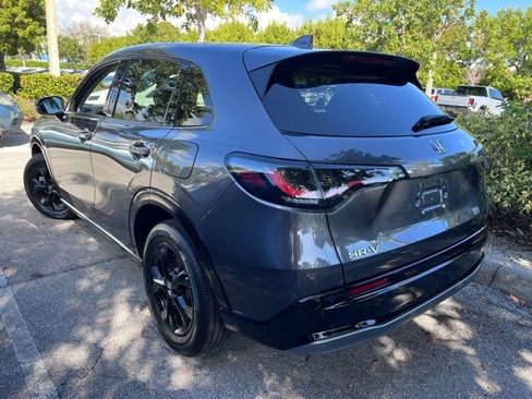 Used 2023 Honda HR-V EX-L image 3