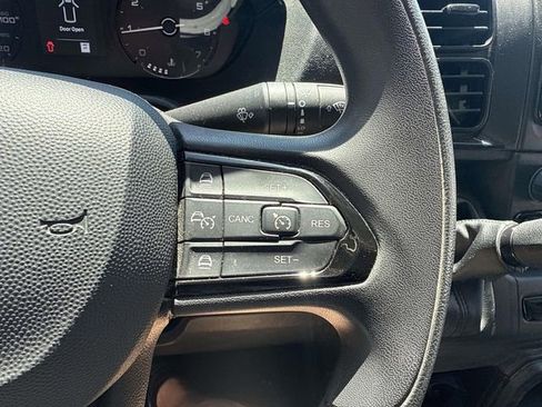 Used 2025 RAM ProMaster 2500 w/ Convenience Group FWD image 32