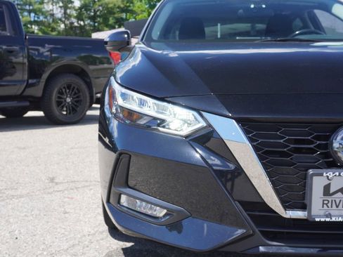 Used 2021 Nissan Sentra SR FWD image 11