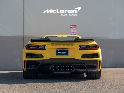 Used 2025 Chevrolet Corvette Z06 RWD image 6