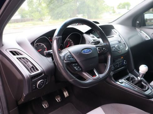 Used 2016 Ford Focus ST FWD image 15