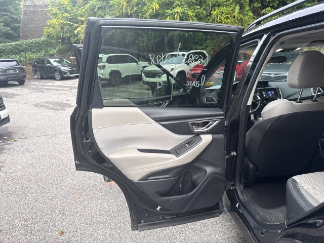 Used 2019 Subaru Forester Premium w/ All-Weather Package AWD/4WD image 16