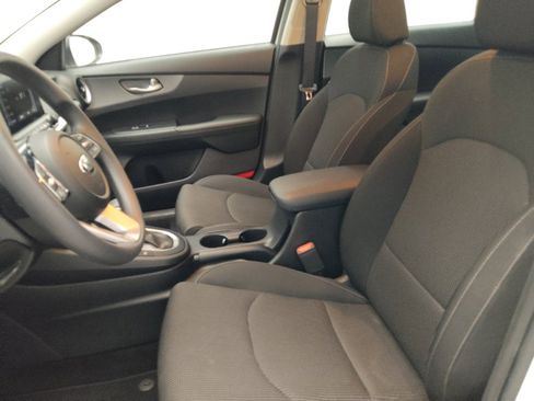 Used 2020 Kia Forte LXS FWD image 17