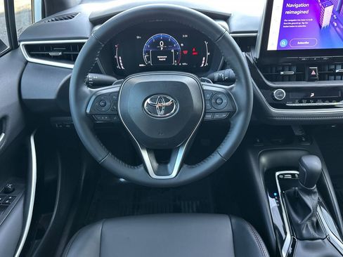 Used 2025 Toyota Corolla XSE image 18
