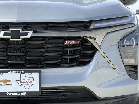 New 2026 Chevrolet Trax RS w/ Sunroof Package FWD image 8