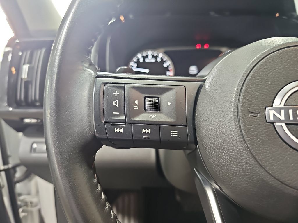 Certified 2024 Nissan Pathfinder SV AWD/4WD image 16