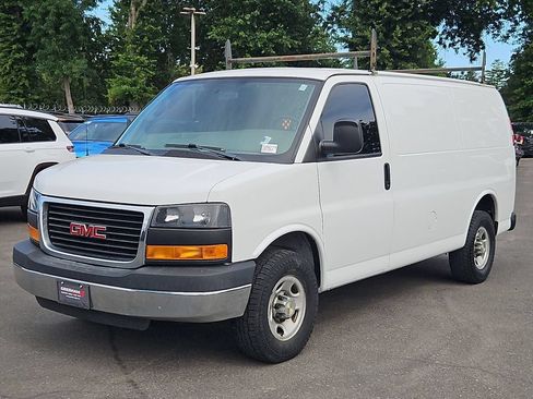 Used 2016 GMC Savana 2500 RWD image 3