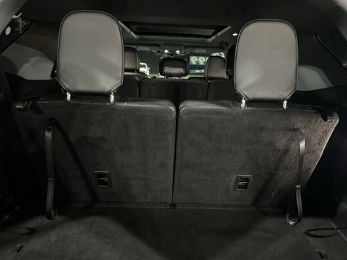 Used 2023 Ford Explorer XLT image 12