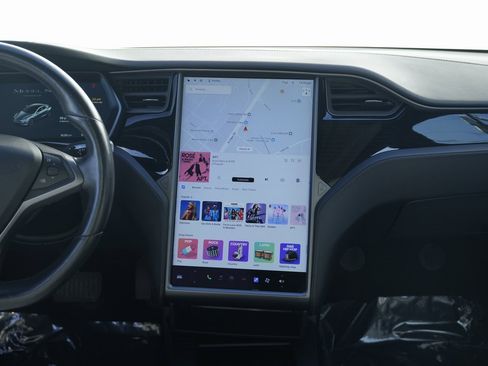 Used 2021 Tesla Model S Long Range Plus image 38