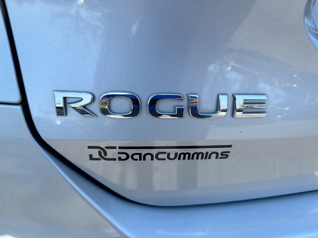 Used 2016 Nissan Rogue S FWD image 25