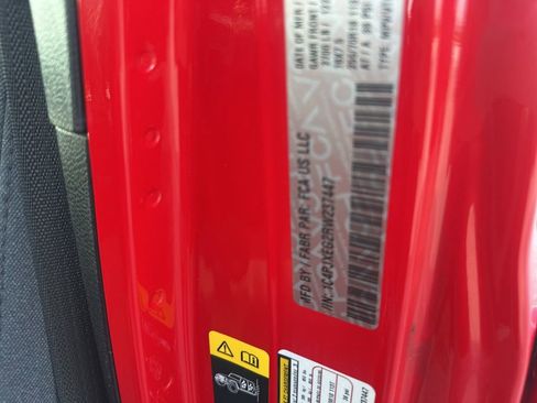 Used 2024 Jeep Wrangler Sahara image 16