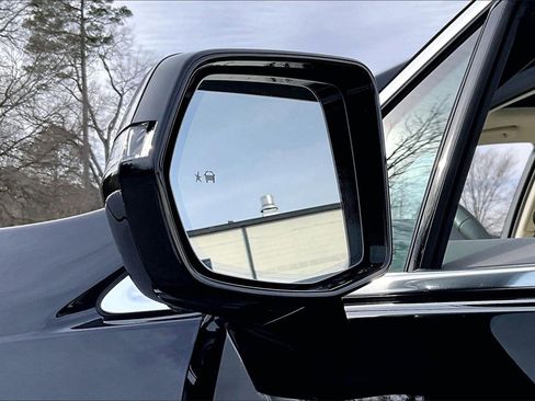 Used 2024 Cadillac XT5 Premium Luxury w/ Technology Package image 28