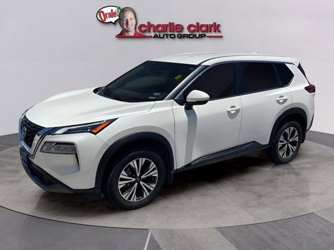 Certified 2023 Nissan Rogue SV FWD image 1