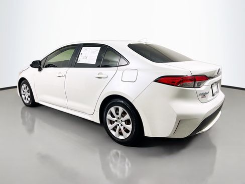 Used 2021 Toyota Corolla LE FWD image 8