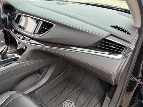 Used 2021 Buick Enclave Avenir w/ Avenir Technology Package FWD image 3