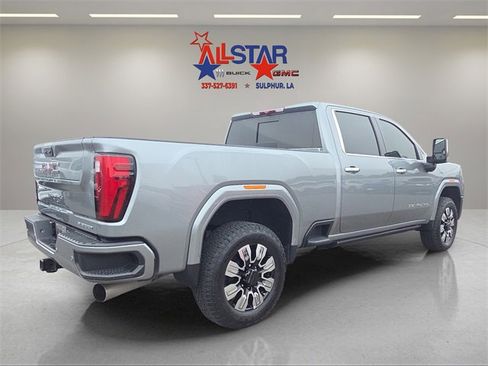Used 2025 GMC Sierra 2500 Denali image 7