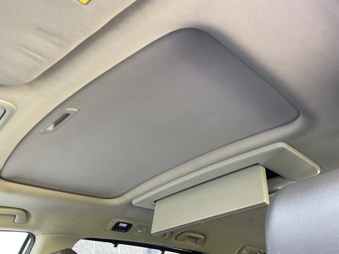 Used 2014 Honda Odyssey Touring Elite image 27