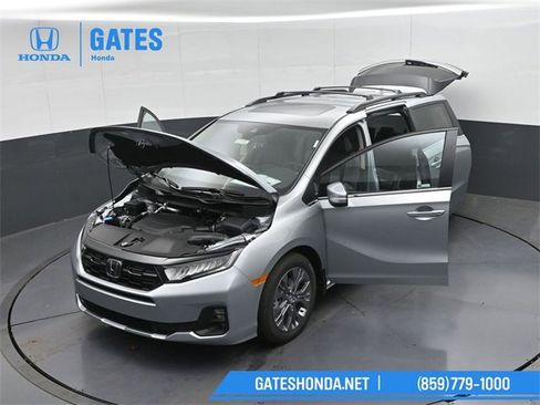New 2026 Honda Odyssey Touring image 60