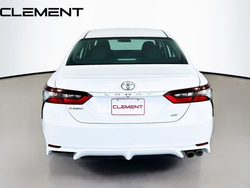Used 2023 Toyota Camry SE FWD image 8