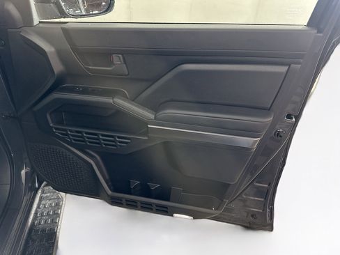 Used 2025 Toyota 4Runner SR5 image 32