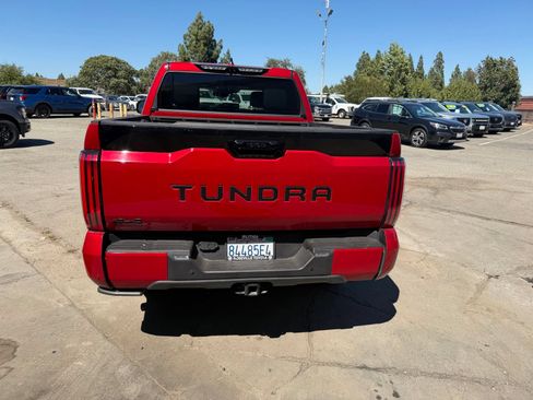 Used 2025 Toyota Tundra Platinum AWD/4WD image 4