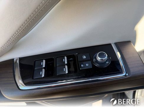 Used 2023 MAZDA CX-9 Signature image 26