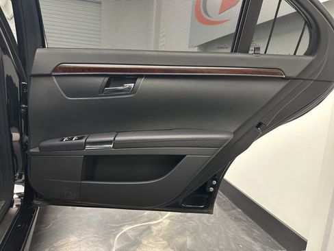Used 2013 Mercedes-Benz S 550 4MATIC image 12