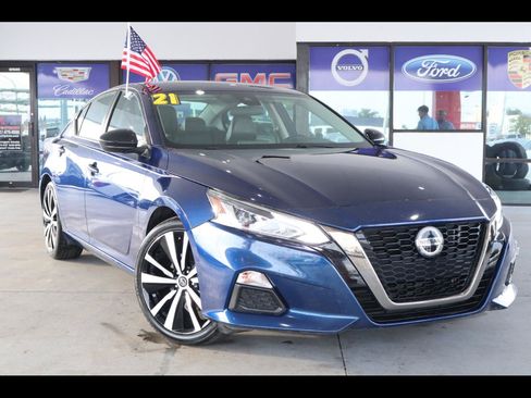 Used 2021 Nissan Altima 2.5 SR FWD image 1