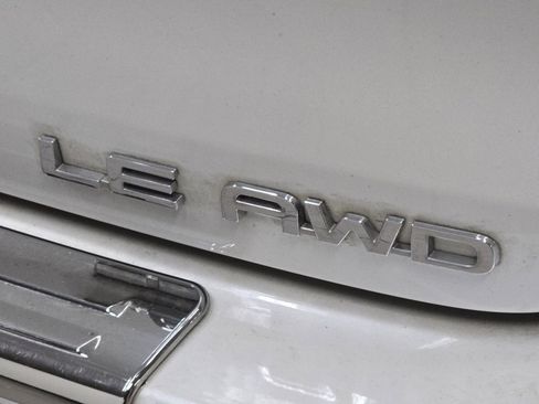 Certified 2023 Toyota Highlander LE image 17