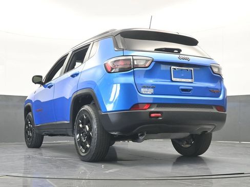 Used 2023 Jeep Compass Trailhawk w/ Trailhawk Elite Group image 59