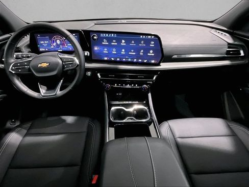 Used 2026 Chevrolet Traverse LT FWD image 16