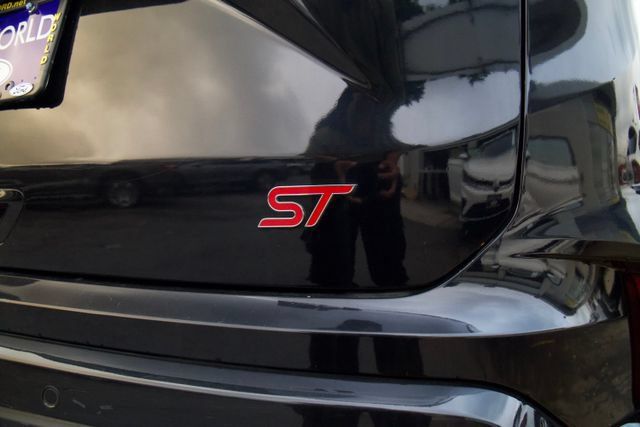 Certified 2020 Ford Edge ST w/ Cold Weather Package AWD/4WD image 11