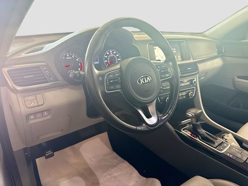Used 2017 Kia Optima EX w/ Premium Package FWD image 10