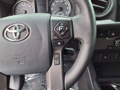 Used 2018 Toyota Tacoma TRD Sport RWD image 20