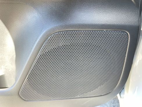 Used 2017 Toyota Tacoma SR5 image 25